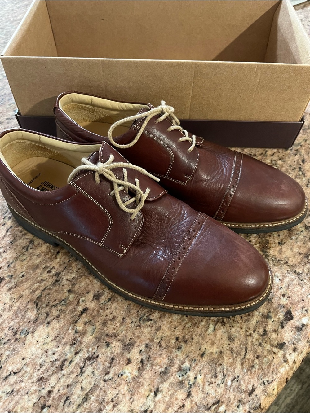 Johnston & Murphy Men's Burgundy Leather Cap-Toe Derby Oxfords